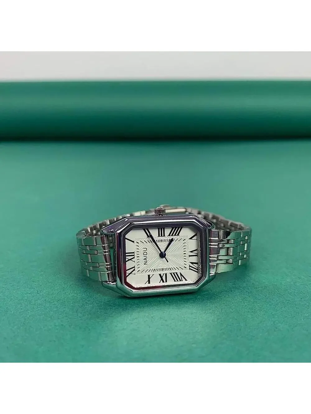 Y2k 2000s vintage style essential minimalist retro stainless steel cute